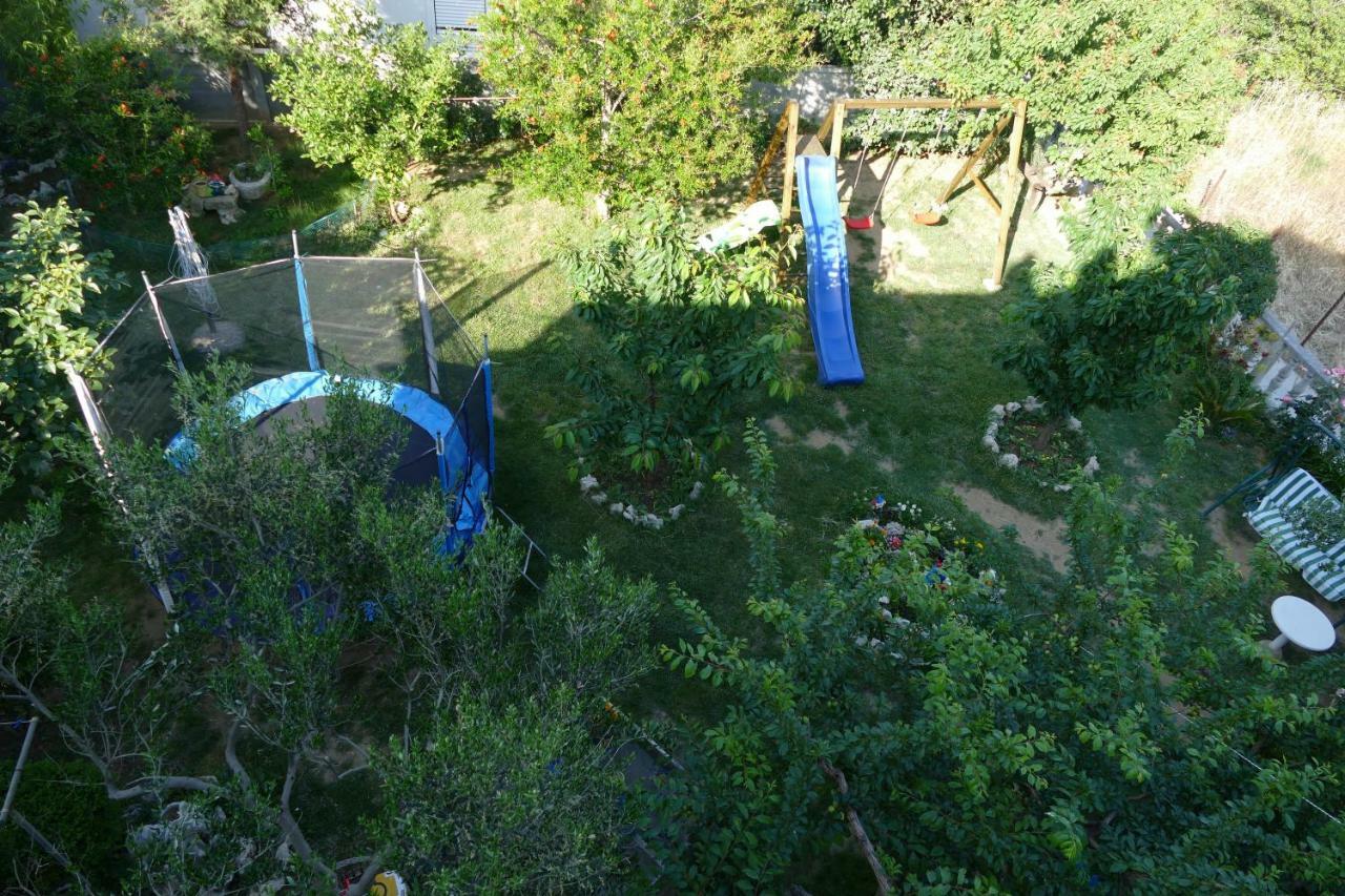 Ljubica & Ante Paparic Apartment Lopar Bagian luar foto